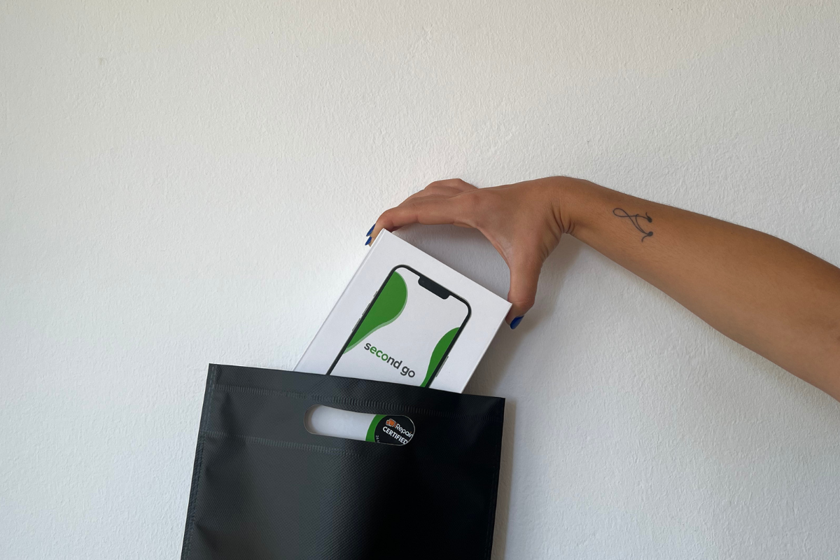 Γιατί να διαλέξεις iPhone από την Second Go φέτος στο Black Friday.